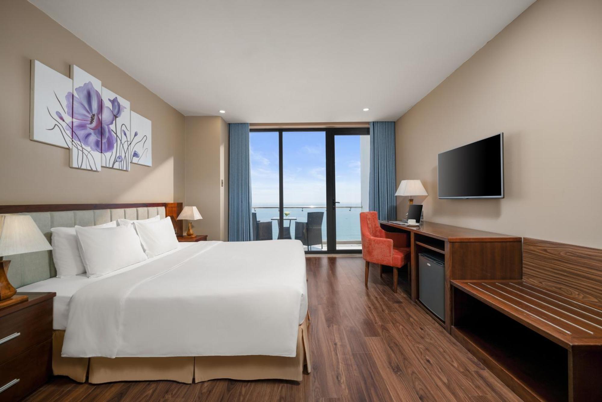 Yarra Ocean Suites Danang Экстерьер фото