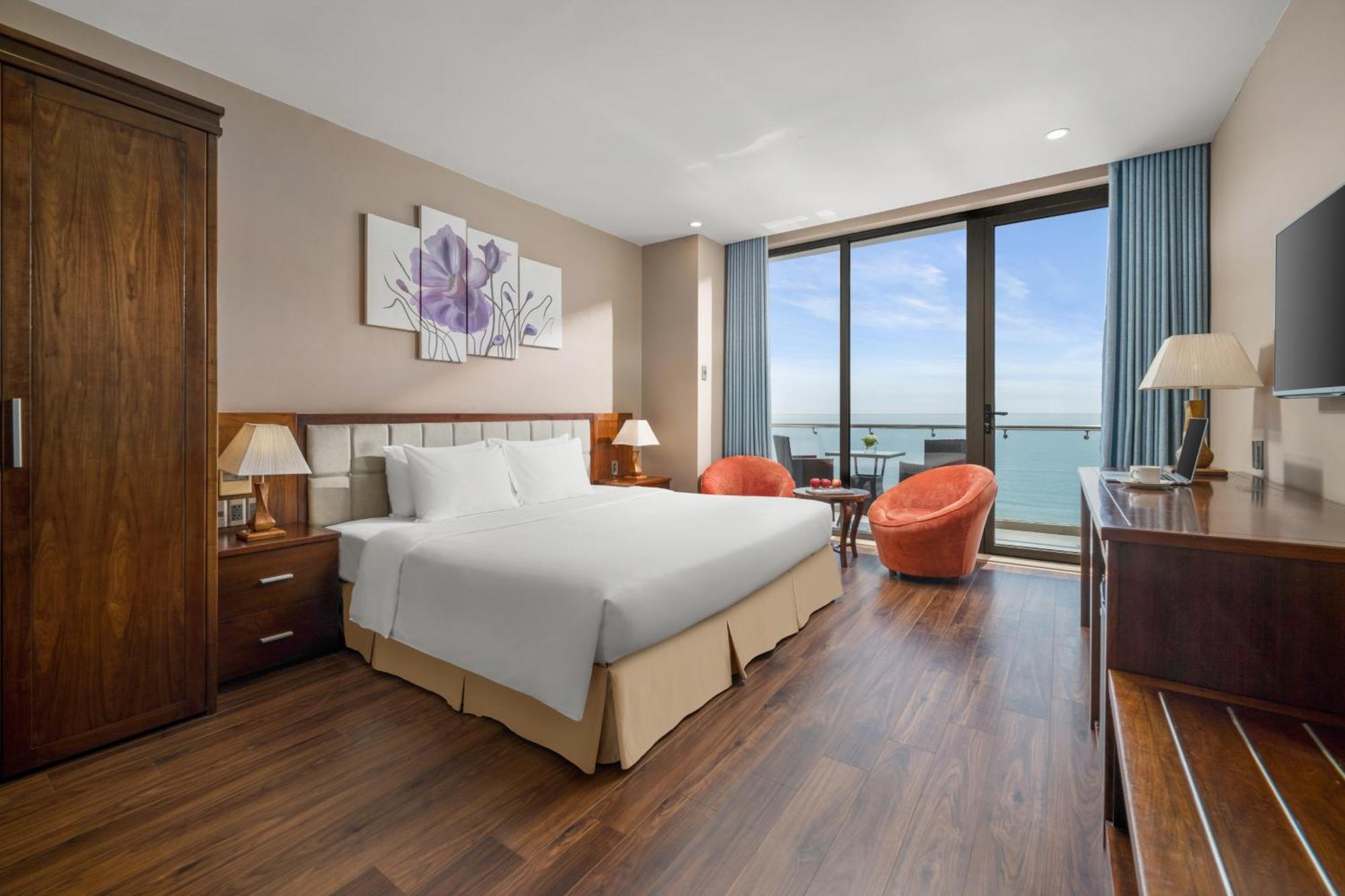 Yarra Ocean Suites Danang Экстерьер фото