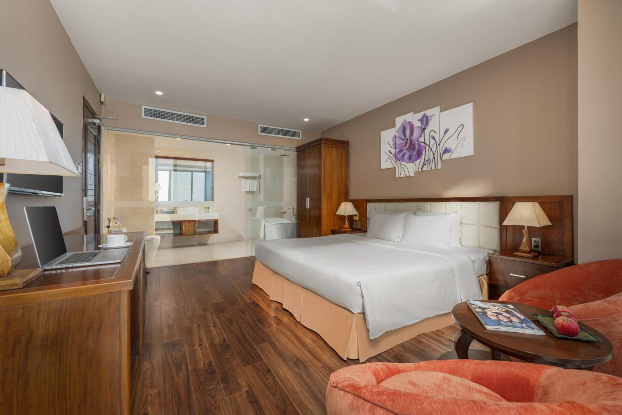 Yarra Ocean Suites Danang Экстерьер фото