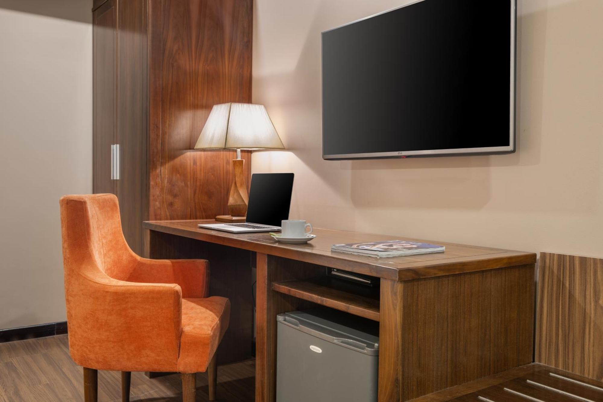 Yarra Ocean Suites Danang Экстерьер фото