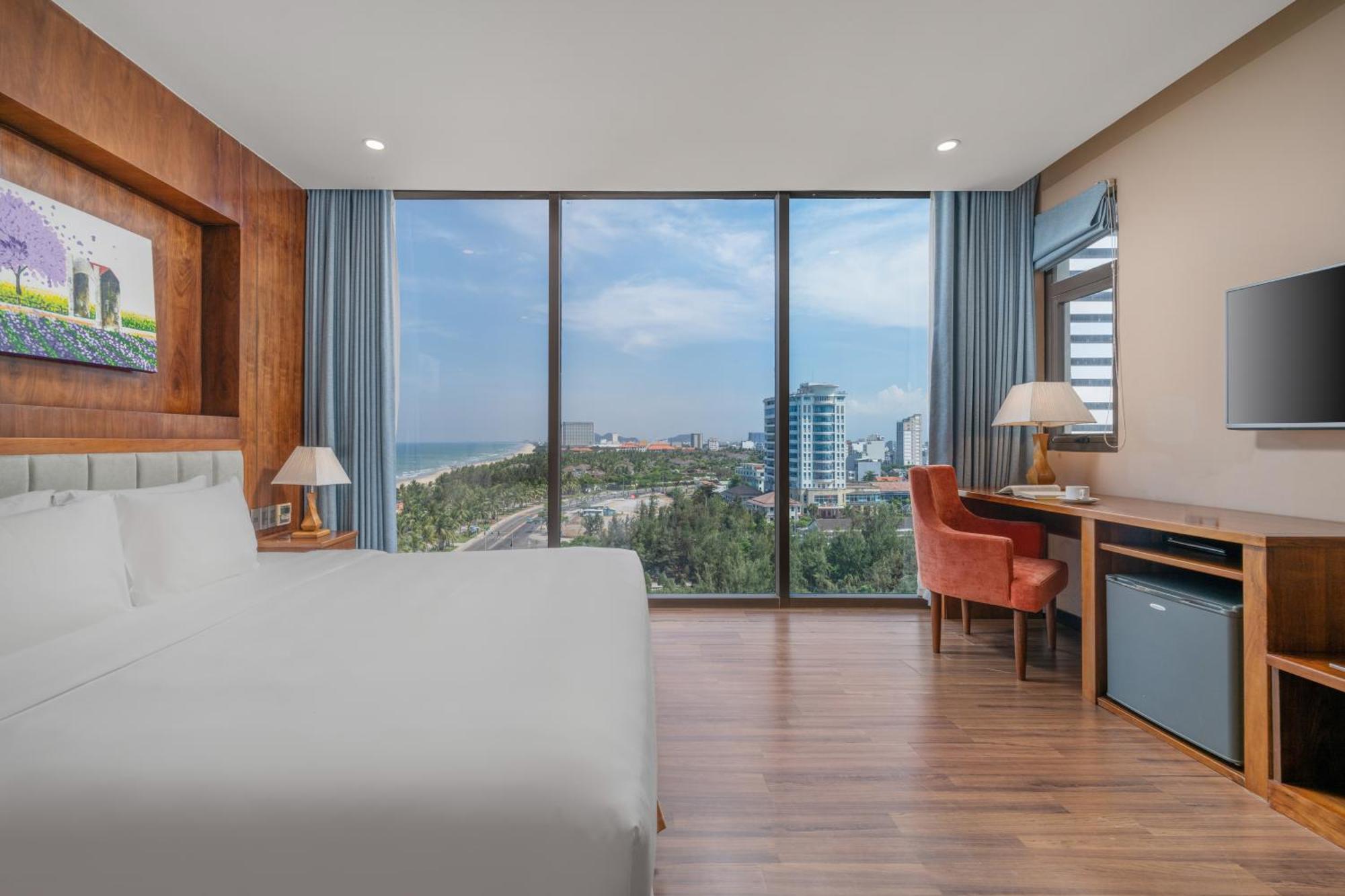 Yarra Ocean Suites Danang Экстерьер фото