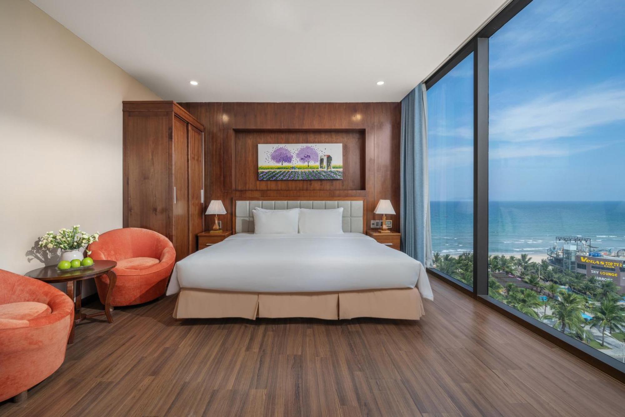 Yarra Ocean Suites Danang Экстерьер фото