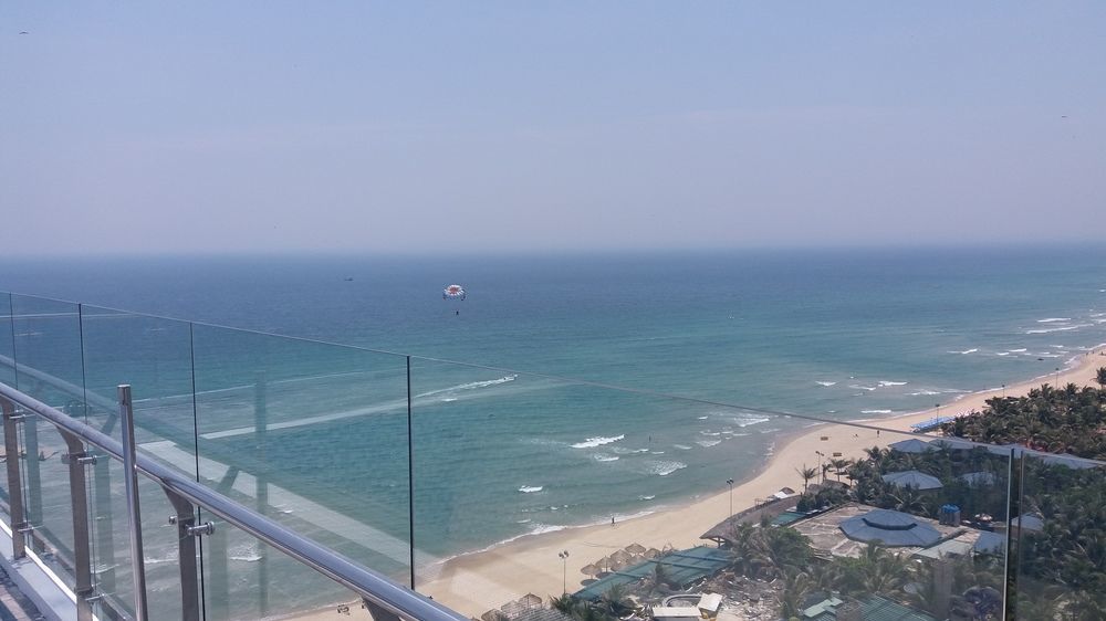 Yarra Ocean Suites Danang Экстерьер фото
