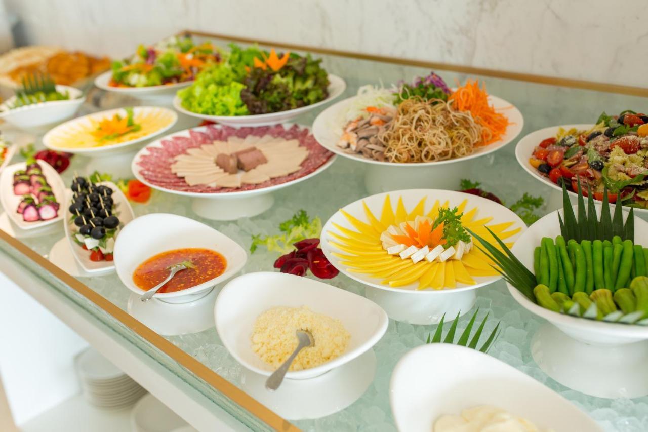 Yarra Ocean Suites Danang Экстерьер фото