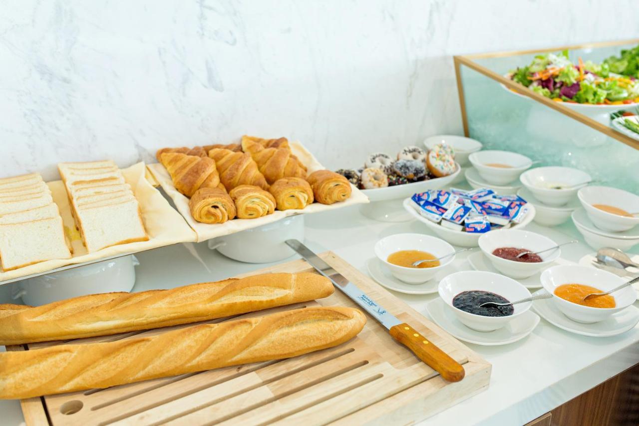 Yarra Ocean Suites Danang Экстерьер фото